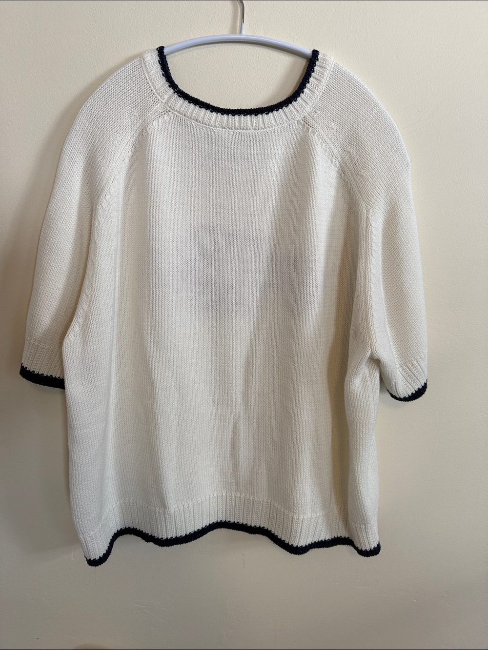 😃NWOT😃 St. John's Bay Cream Sweater with Red Lobster and Navy Trim - Picture 4 of 4